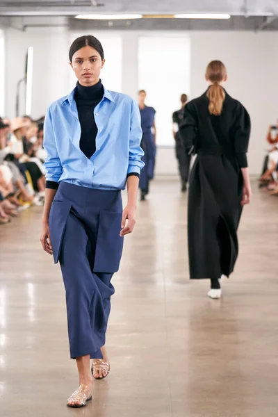 Look 34